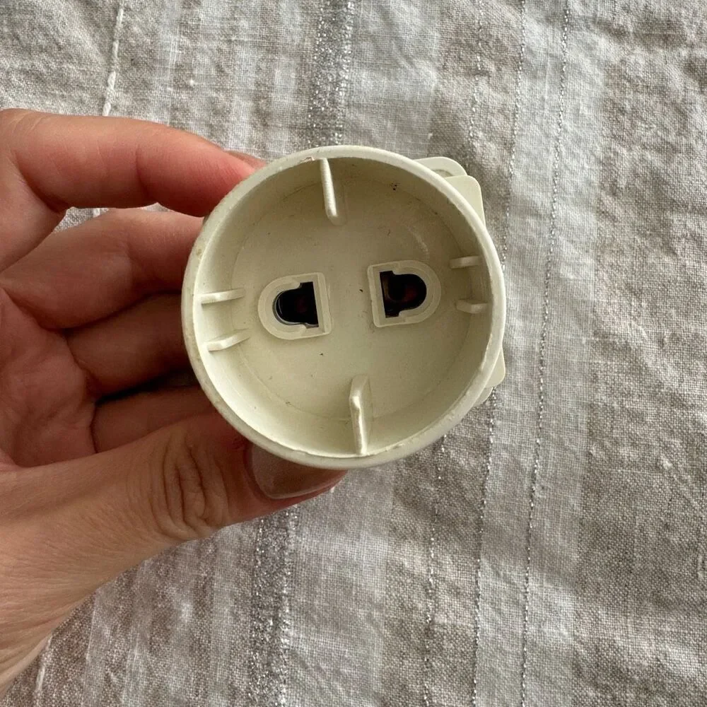 Travel Adapter Plug for Commonwealth - White